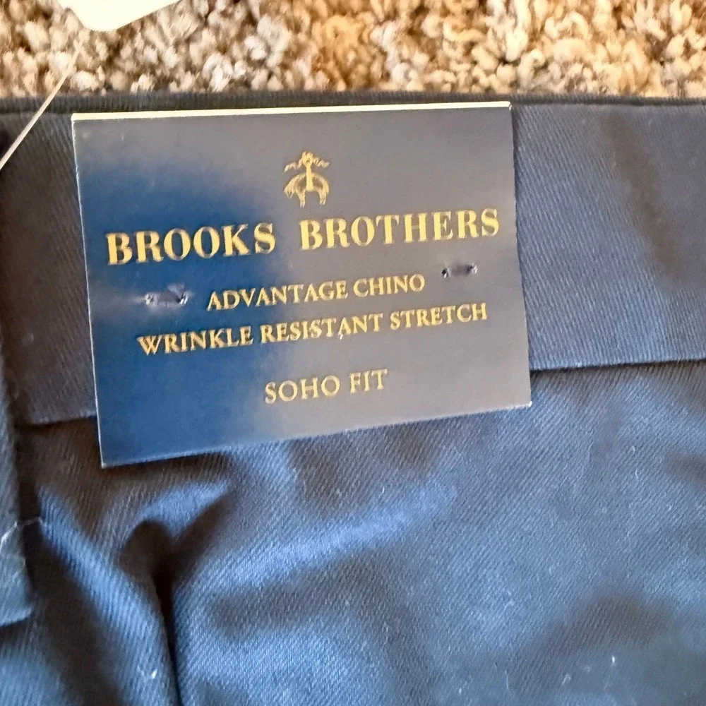 NWT Brooks Brothers Advantage Chino Mens 42x34 Navy‎ Soho Fit Wrinkle Resistant